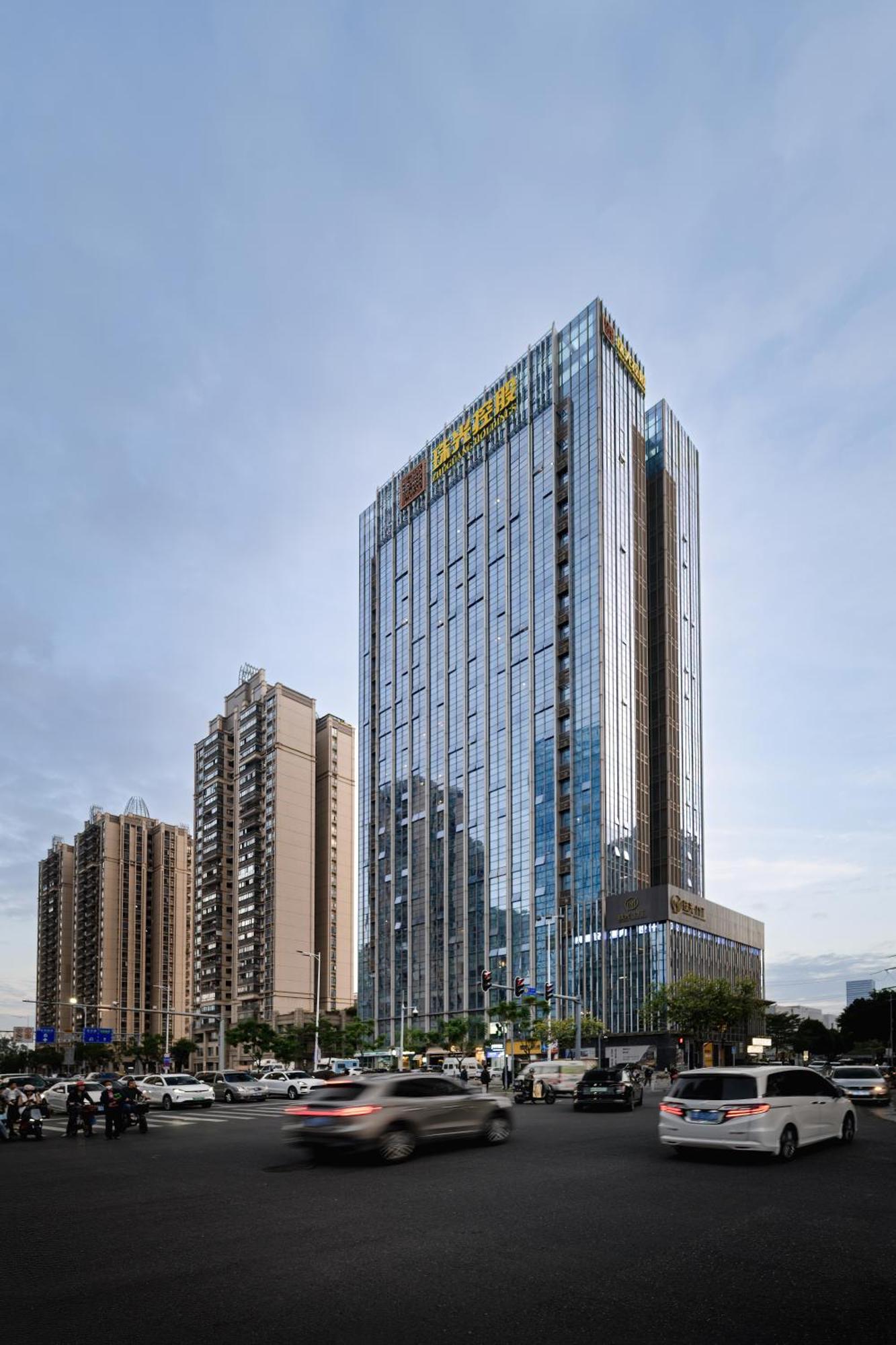 Livetour Hotel Zhujiang New Town Canton Extérieur photo