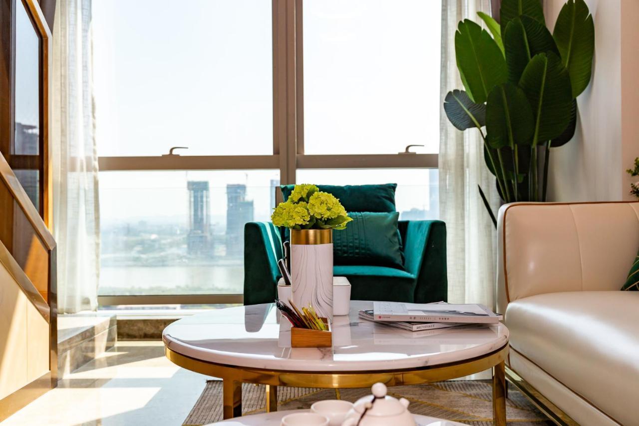 Livetour Hotel Zhujiang New Town Canton Extérieur photo